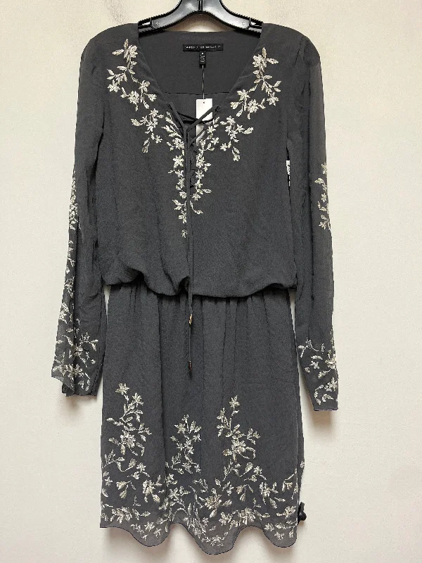 Dress Casual Short By White House Black Market In Grey, Size: Xs