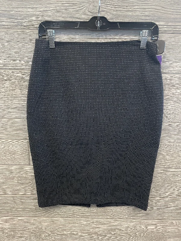 Skirt Midi By White House Black Market  Size: 4