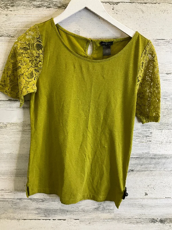 Top Short Sleeve By Ann Taylor In Chartreuse, Size: Xs